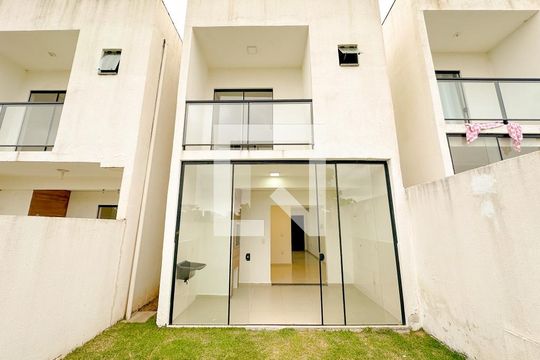 Jardim de casa para alugar com 2 quartos, 97m² em São João do Rio Vermelho, Florianópolis