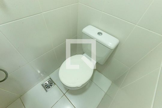Banheiro de serviço de apartamento à venda com 2 quartos, 65m² em Pechincha, Rio de Janeiro