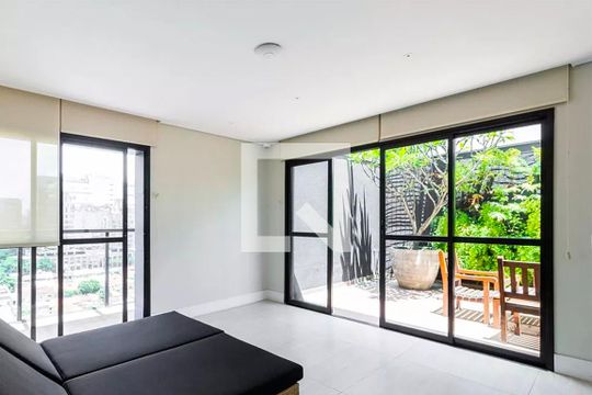 Área comum de kitnet/studio para alugar com 1 quarto, 47m² em Vila Olímpia, São Paulo