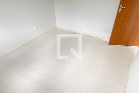 Quarto de casa para alugar com 1 quarto, 26m² em Umuarama, Osasco