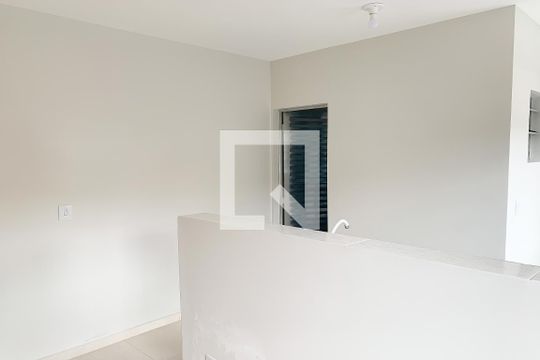Sala/Cozinha/Área de Serviço de casa para alugar com 1 quarto, 26m² em Umuarama, Osasco