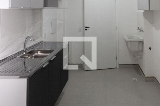 Sala/Cozinha de apartamento à venda com 1 quarto, 36m² em Vila Tolstoi, São Paulo