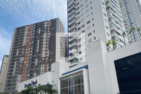 Fachada de apartamento à venda com 2 quartos, 69m² em Alphaville Empresarial, Barueri