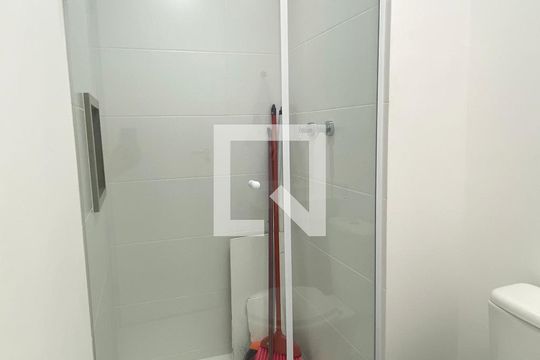 Banheiro da Suíte 2 de apartamento à venda com 2 quartos, 69m² em Alphaville Empresarial, Barueri