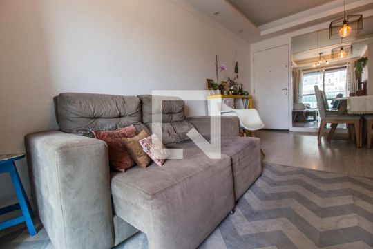 Sala de TV de apartamento para alugar com 2 quartos, 60m² em Bethaville I, Barueri