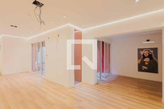 Sala 1 de casa à venda com 4 quartos, 275m² em Jardim Paulistano, São Paulo