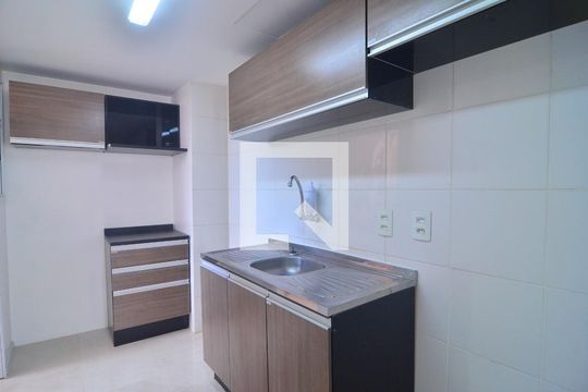 Cozinha de apartamento à venda com 2 quartos, 51m² em Mato Grande, Canoas