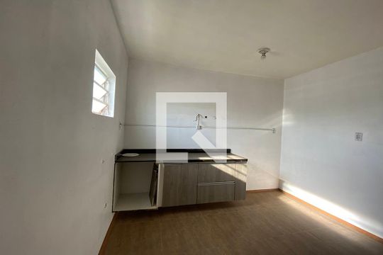 Cozinha de casa à venda com 4 quartos, 300m² em Scharlau, São Leopoldo