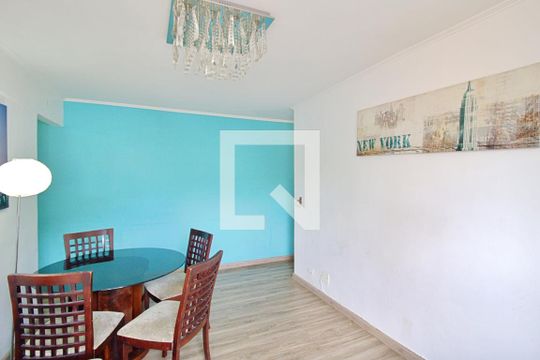 Sala de apartamento à venda com 2 quartos, 70m² em Jardim Taboão, São Paulo