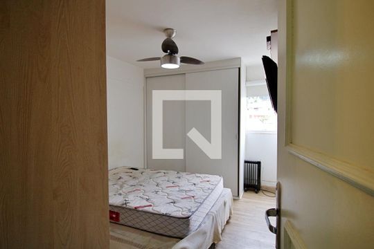 Quarto 1 de apartamento à venda com 2 quartos, 70m² em Jardim Taboão, São Paulo