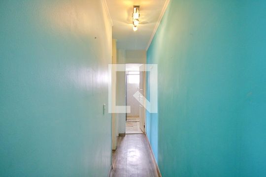 Corredor de apartamento à venda com 2 quartos, 70m² em Jardim Taboão, São Paulo