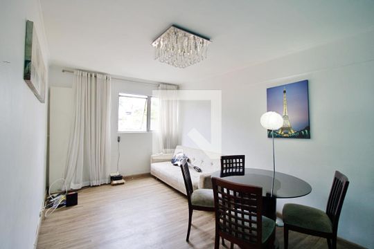 Sala de apartamento à venda com 2 quartos, 70m² em Jardim Taboão, São Paulo