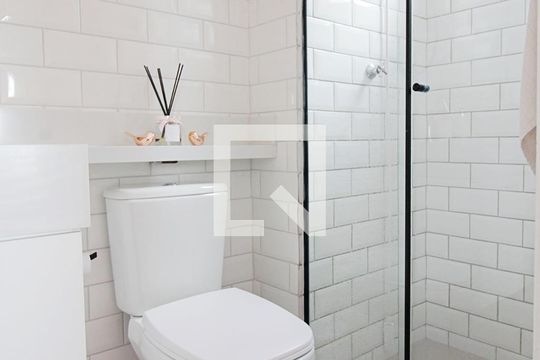 Banheiro de apartamento para alugar com 2 quartos, 41m² em Paraíso do Morumbi, São Paulo