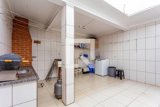 Área de Serviço e Espaço Churrasco de casa à venda com 4 quartos, 200m² em Jardim Las Vegas, Santo André