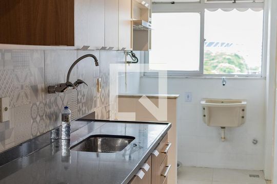 Cozinha de apartamento à venda com 2 quartos, 85m² em Todos Os Santos, Rio de Janeiro