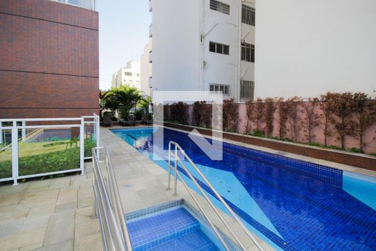 Piscina de kitnet/studio à venda com 1 quarto, 34m² em Aclimação, São Paulo