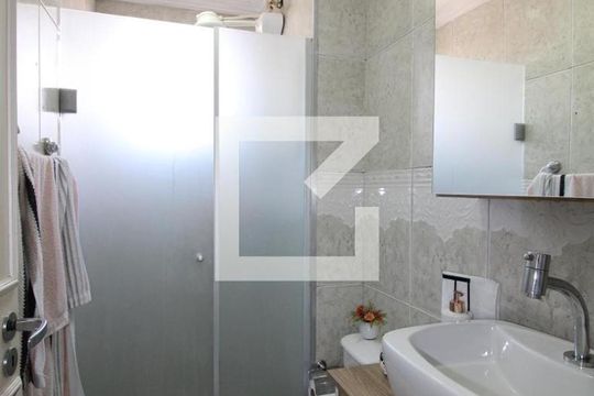 Banheiro de apartamento à venda com 2 quartos, 52m² em Vila Ema, São Paulo
