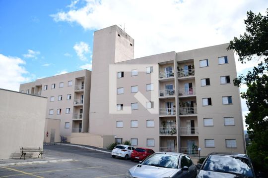 Fachada de apartamento para alugar com 2 quartos, 50m² em Barro Branco, Cotia