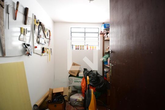 Dispensa de casa à venda com 4 quartos, 140m² em Vila Clementino, São Paulo