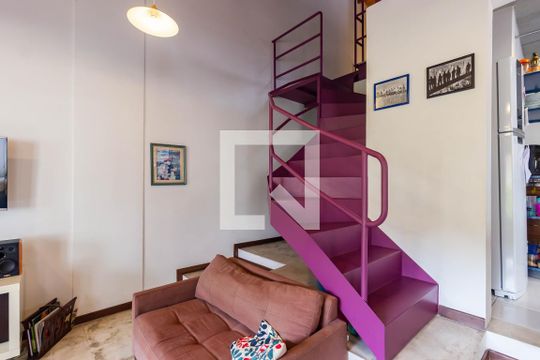 Sala de casa à venda com 3 quartos, 150m² em Vila Indiana, São Paulo