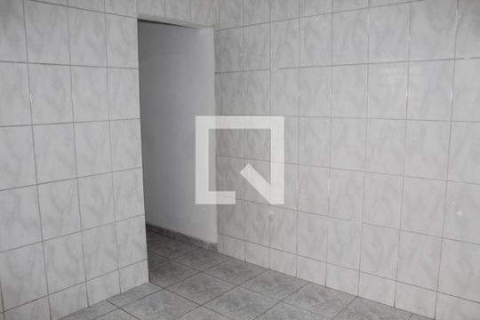 Cozinha de casa para alugar com 1 quarto, 68m² em Vila Carbone, São Paulo