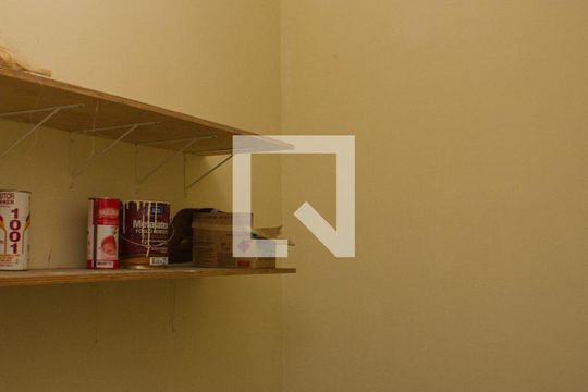 Quarto de Serviço de apartamento para alugar com 2 quartos, 79m² em Lins de Vasconcelos, Rio de Janeiro