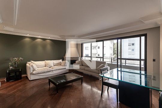 Apartamento à venda com 4 quartos, 211m² em Vila Nova Conceição, São Paulo