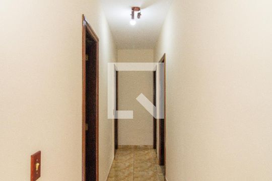 Corredor de casa à venda com 2 quartos, 112m² em Olaria, Rio de Janeiro