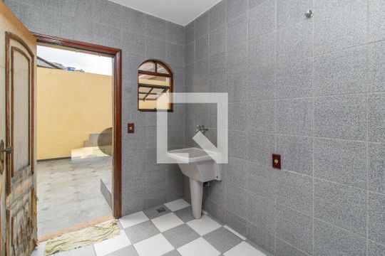 Área de Serviço de casa à venda com 2 quartos, 112m² em Olaria, Rio de Janeiro