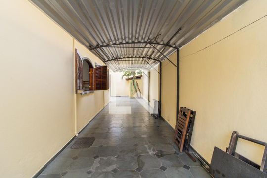Garagem de casa à venda com 2 quartos, 112m² em Olaria, Rio de Janeiro