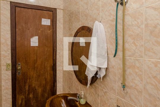 Área de Serviço de casa para alugar com 4 quartos, 150m² em Havaí, Belo Horizonte
