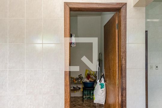 Despensa de casa para alugar com 4 quartos, 150m² em Havaí, Belo Horizonte