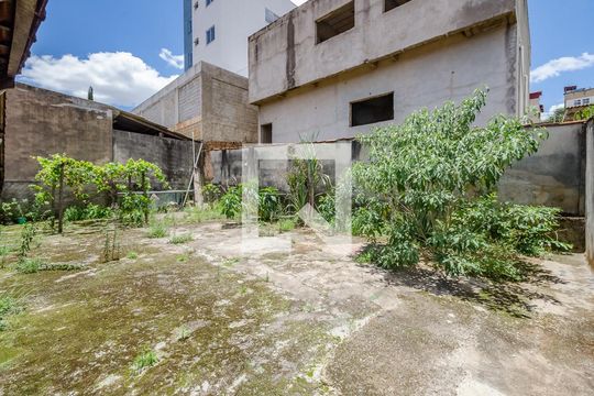 Quintal de casa para alugar com 4 quartos, 150m² em Havaí, Belo Horizonte
