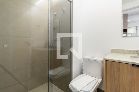 Banheiro de kitnet/studio à venda com 1 quarto, 24m² em Vila Nova Conceição, São Paulo