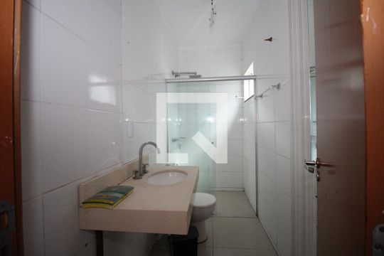 Banheiro Social de casa de condomínio para alugar com 3 quartos, 130m² em Colônia Agrícola Samambaia, Brasília