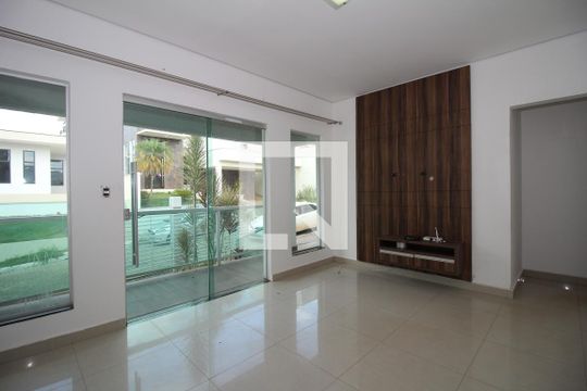 Casa de Condomínio para alugar com 3 quartos, 130m² em Colônia Agrícola Samambaia, Brasília