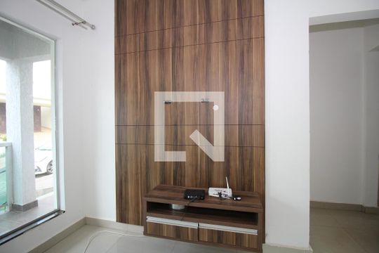 Sala de TV de casa de condomínio para alugar com 3 quartos, 130m² em Colônia Agrícola Samambaia, Brasília