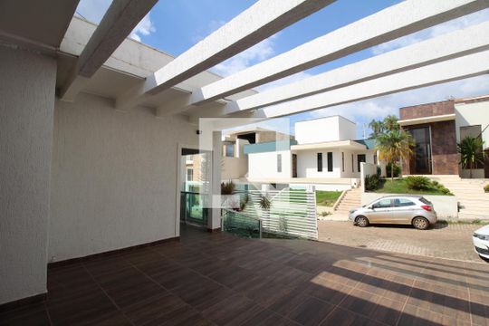 Garagem de casa de condomínio para alugar com 3 quartos, 130m² em Colônia Agrícola Samambaia, Brasília