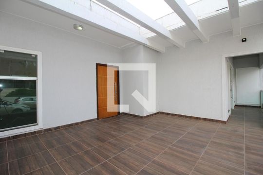 Garagem de casa de condomínio para alugar com 3 quartos, 130m² em Colônia Agrícola Samambaia, Brasília