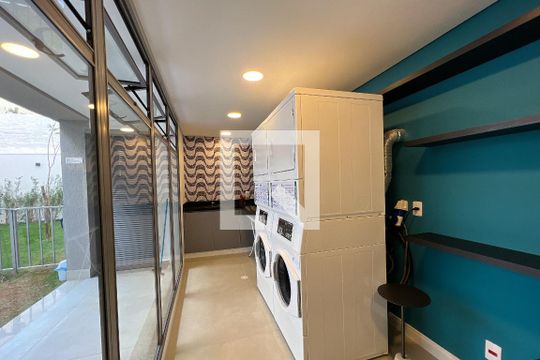Área Comum - Lavanderia de kitnet/studio para alugar com 1 quarto, 26m² em Indianópolis, São Paulo
