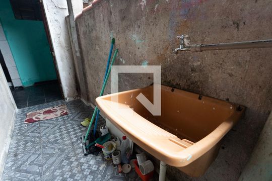 Área de serviço  de casa à venda com 1 quarto, 30m² em Casa Grande, Diadema