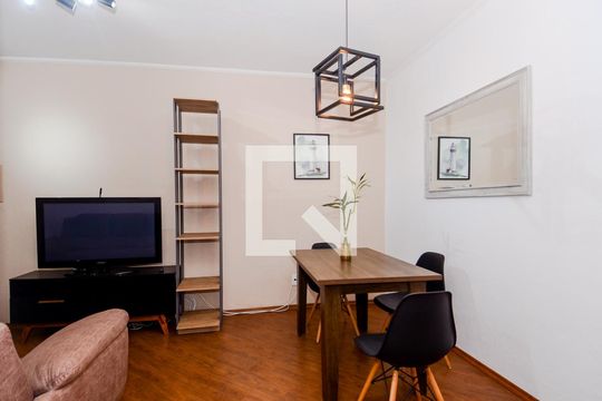Sala de apartamento à venda com 2 quartos, 54m² em Parque Renato Maia, Guarulhos
