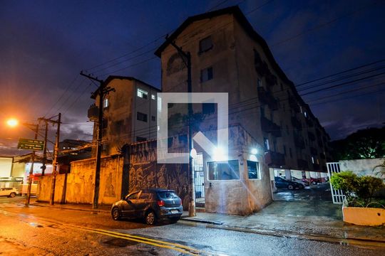 Fachada do Condomínio de apartamento à venda com 2 quartos, 54m² em Parque Renato Maia, Guarulhos