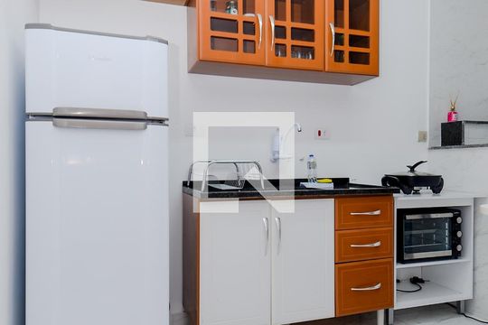 Cozinha de apartamento à venda com 2 quartos, 54m² em Parque Renato Maia, Guarulhos