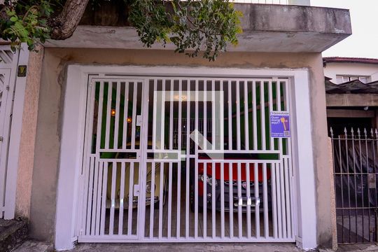Fachada de casa à venda com 3 quartos, 118m² em Jardim Vergueiro, São Paulo