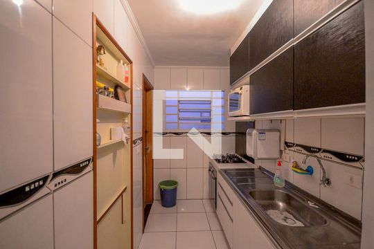 Cozinha de casa à venda com 3 quartos, 118m² em Jardim Vergueiro, São Paulo