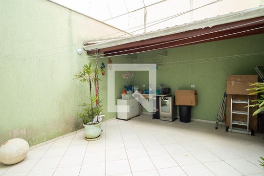 Quintal de casa à venda com 3 quartos, 209m² em Nova Petrópolis, São Bernardo do Campo