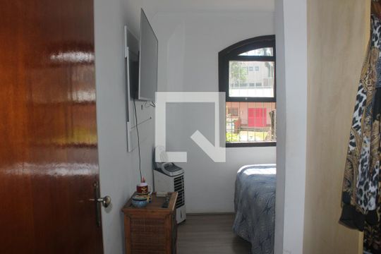 Suíte 1 de casa à venda com 6 quartos, 200m² em Jardim Nosso Lar, São Paulo