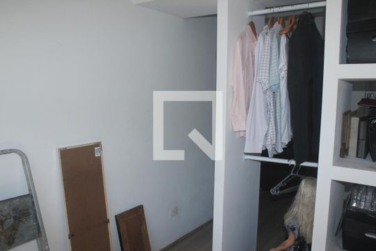 Quarto 1 de casa à venda com 6 quartos, 200m² em Jardim Nosso Lar, São Paulo