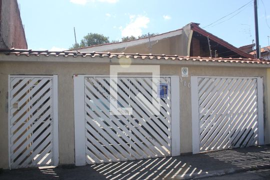 Fachada de casa à venda com 6 quartos, 200m² em Jardim Nosso Lar, São Paulo